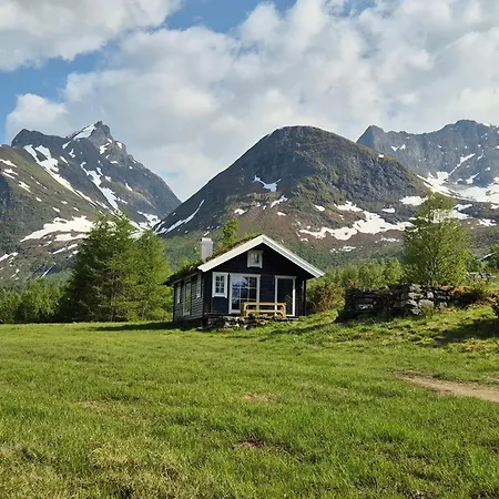 Hytta Pa Kvia, Rognestoyldalen -